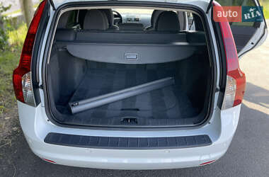Универсал Volvo V50 2012 в 