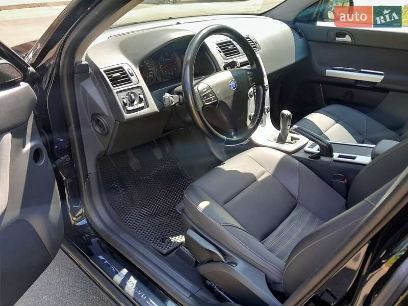 Універсал Volvo V50 2009 в Києві фото 5 Універсал Volvo V50 2009 в Києві