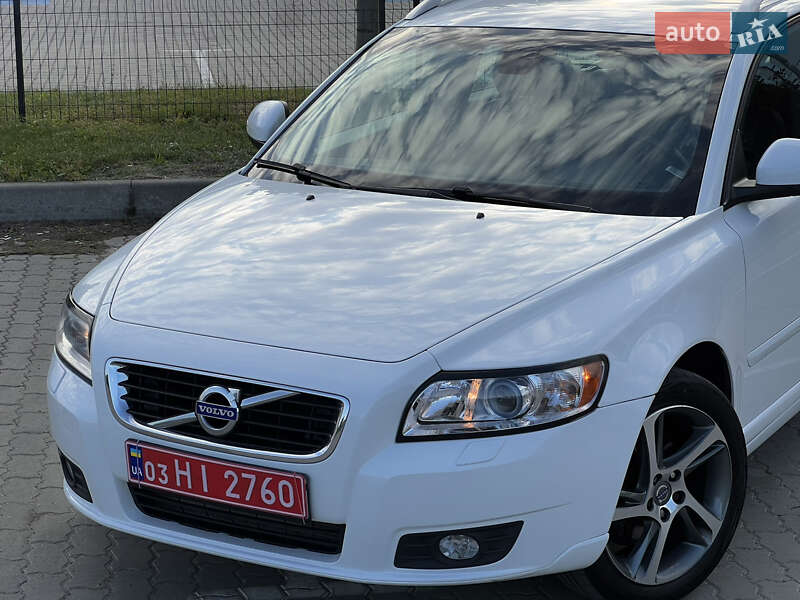 Універсал Volvo V50 2012 в Радивиліві