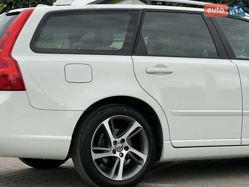 Універсал Volvo V50 2012 в Радивиліві