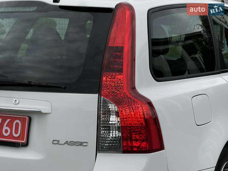Універсал Volvo V50 2012 в Радивиліві