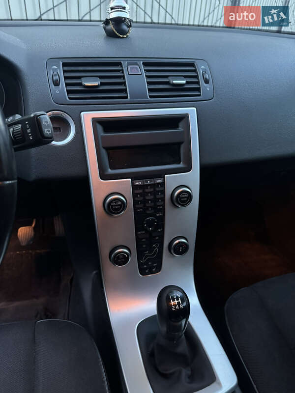 Універсал Volvo V50 2010 в Житомирі