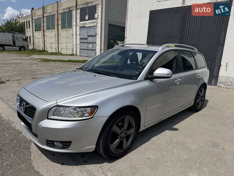 Универсал Volvo V50 2011 в 