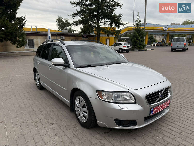 Volvo V50 2011