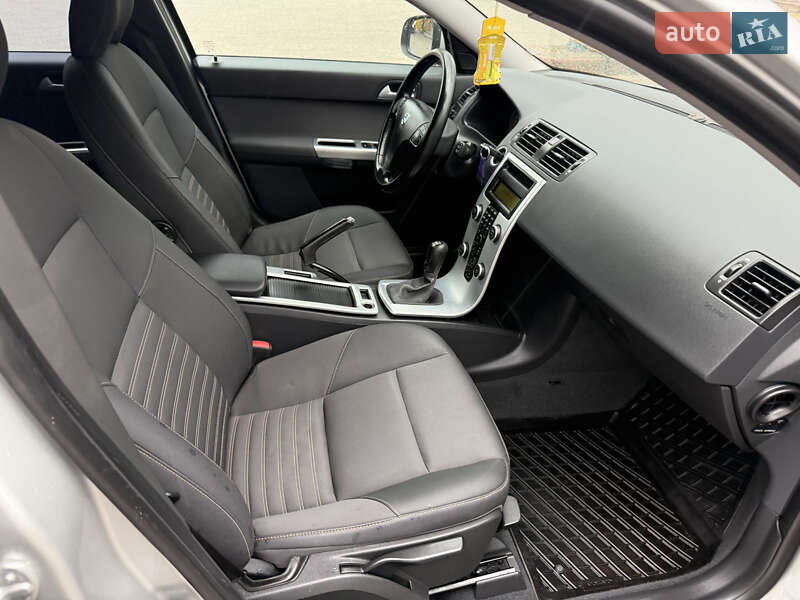 Універсал Volvo V50 2011 в Рівному