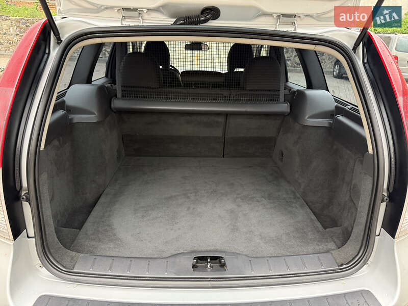 Універсал Volvo V50 2011 в Рівному