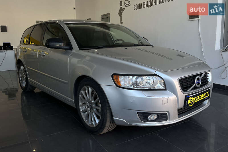 Volvo V50 2011