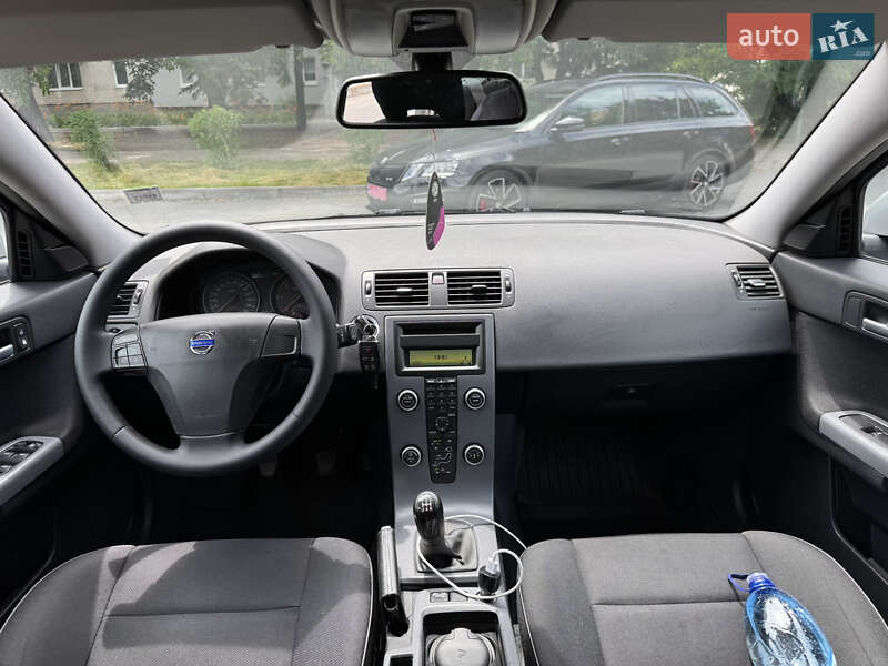 Универсал Volvo V50 2010 в Луцке