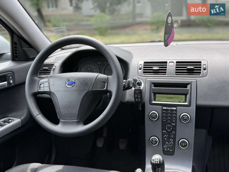 Универсал Volvo V50 2010 в Луцке