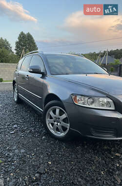 Универсал Volvo V50 2012 в Киверцах