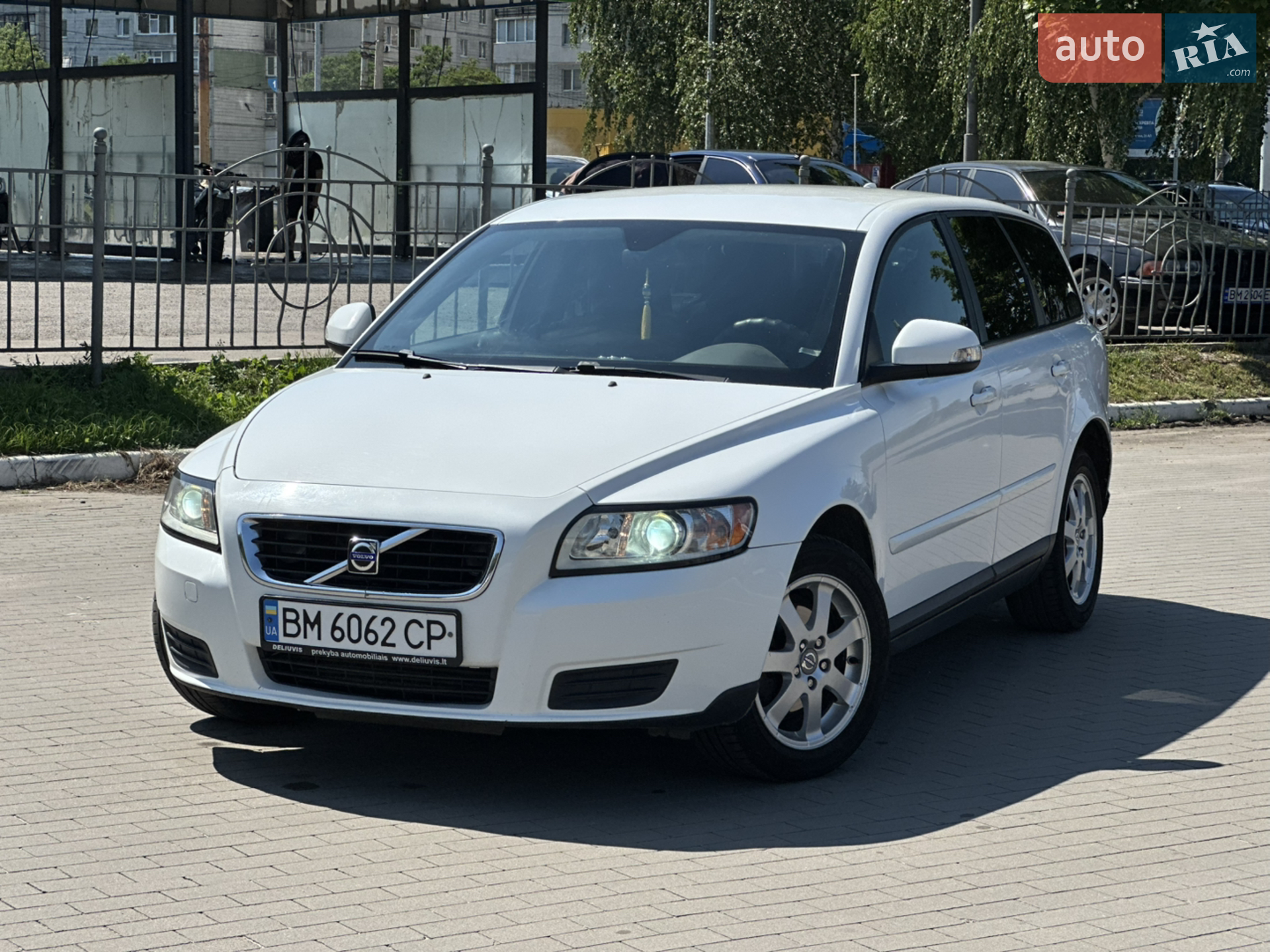 2010 Volvo V50 - фото 1