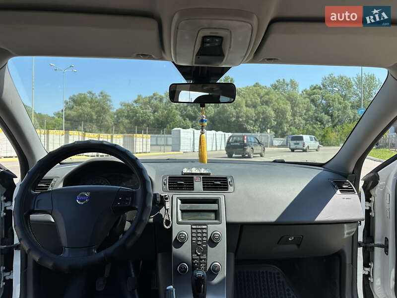 Універсал Volvo V50 2010 в Сумах