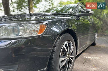 Универсал Volvo V50 2010 в 