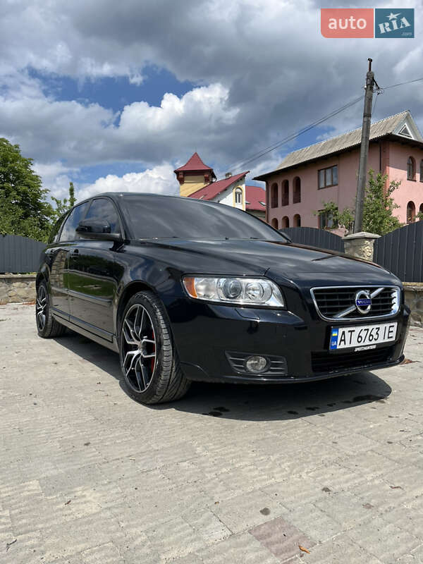 Универсал Volvo V50 2011 в Надворной