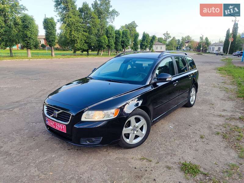 Универсал Volvo V50 2010 в Кролевце
