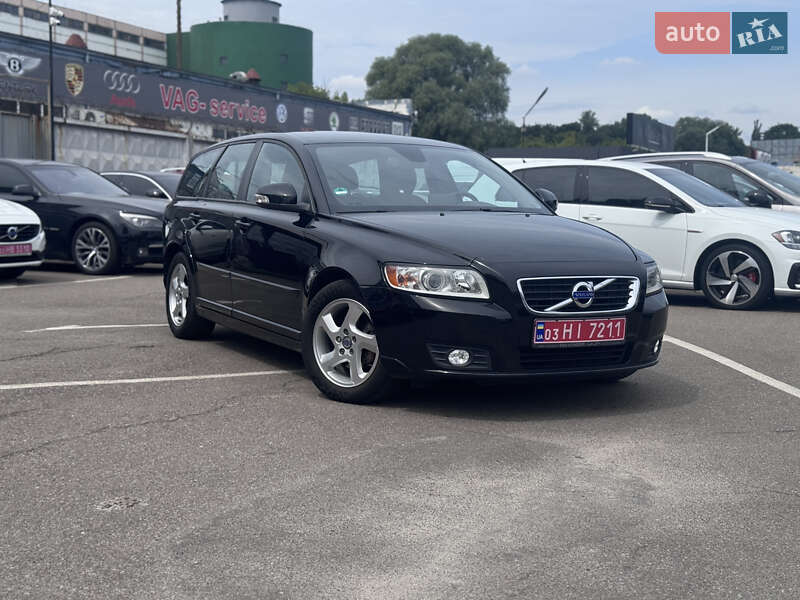 Volvo V50 2011