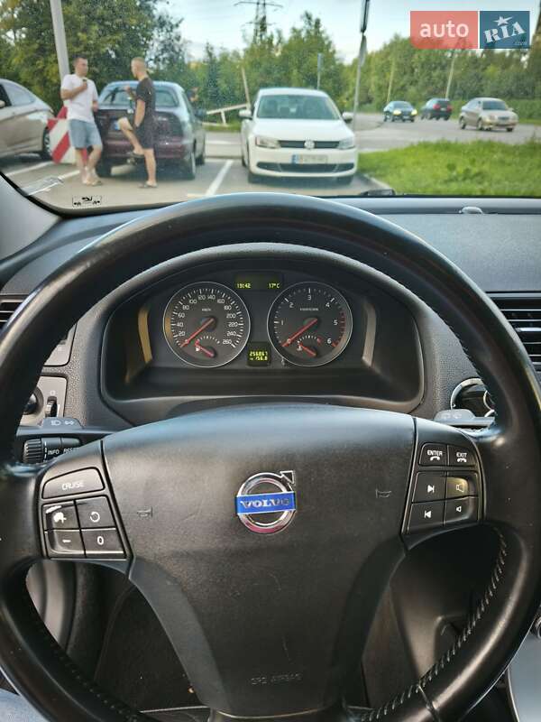 Універсал Volvo V50 2010 в Києві