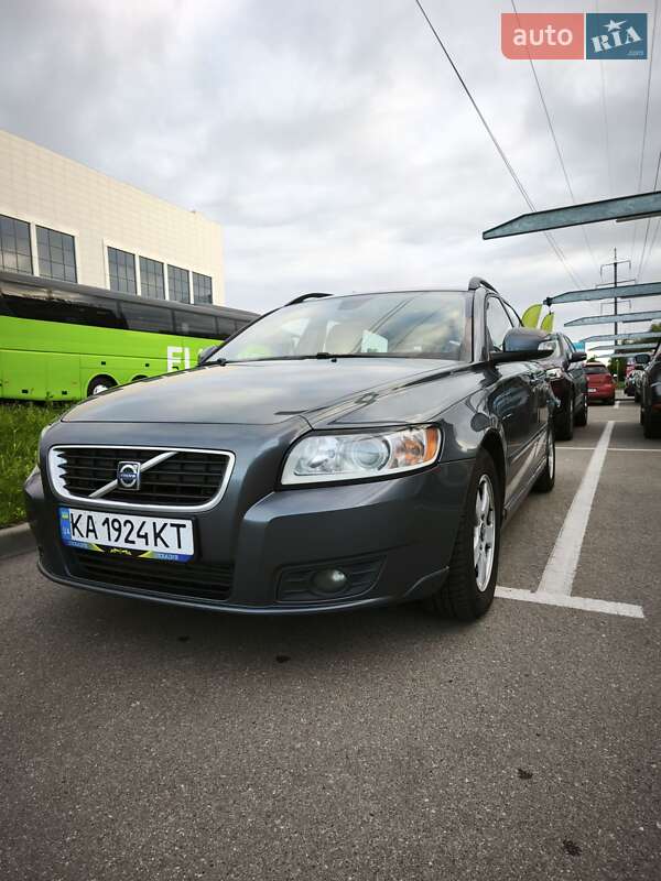 Volvo V50 2010