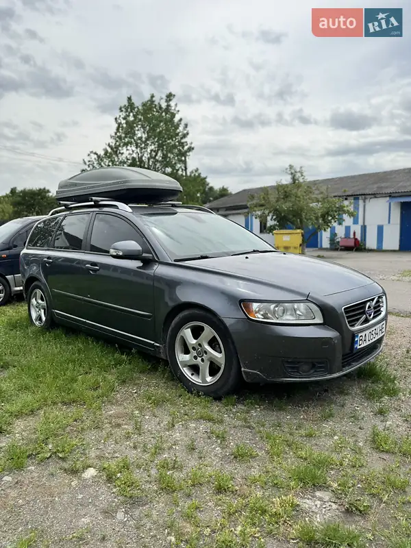 Volvo V50