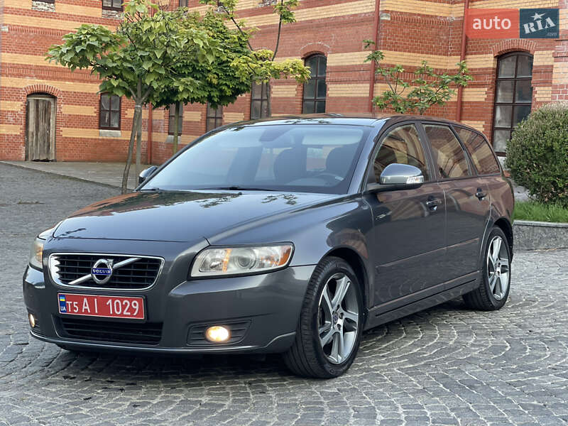 Volvo V50 2011