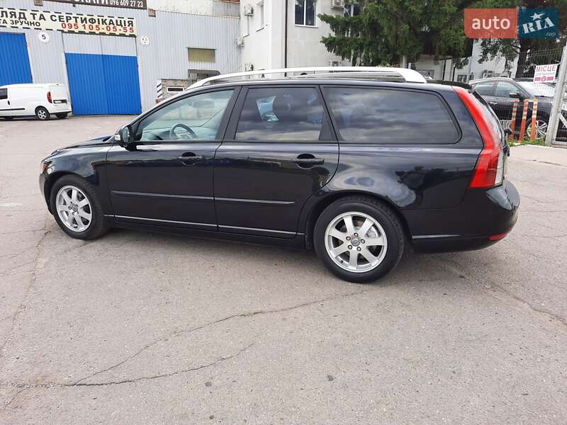 Универсал Volvo V50 2012 в Полтаве