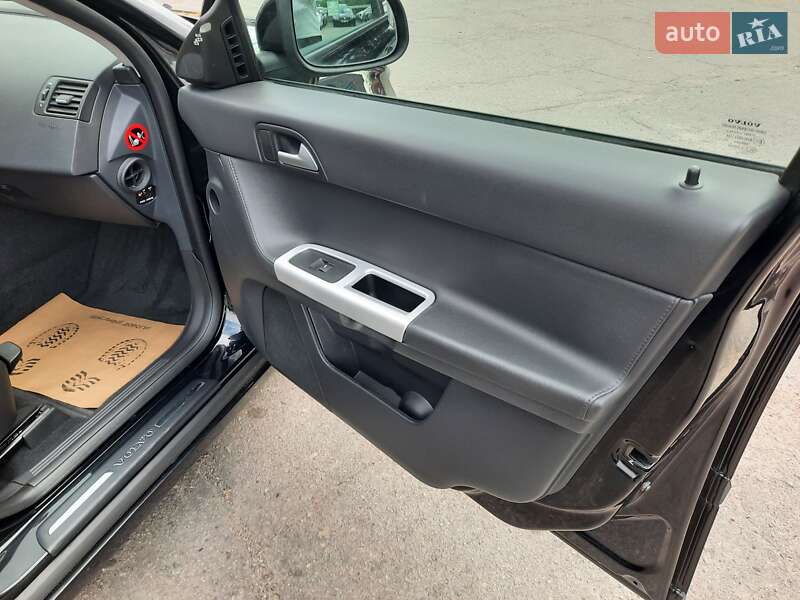 Универсал Volvo V50 2012 в Полтаве