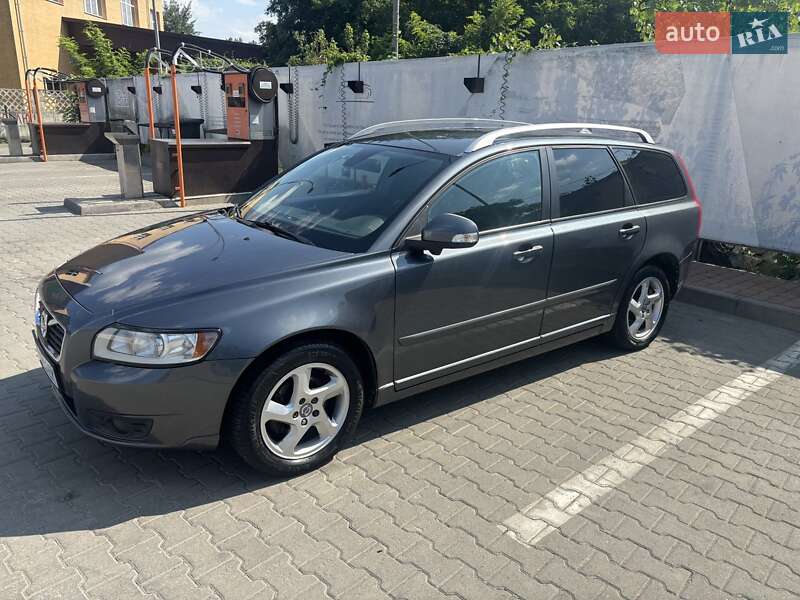 Универсал Volvo V50 2011 в 