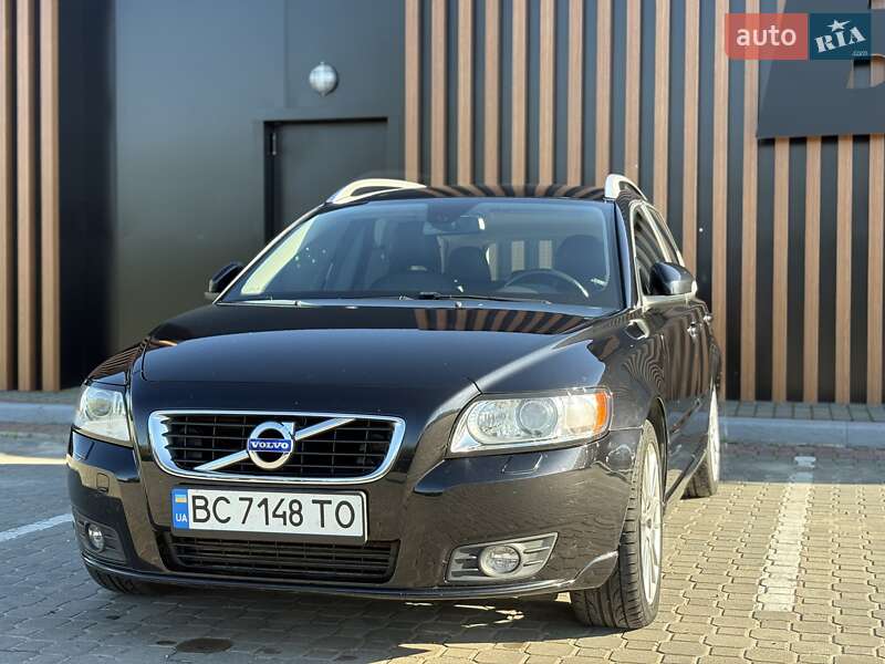 Универсал Volvo V50 2011 в Львове