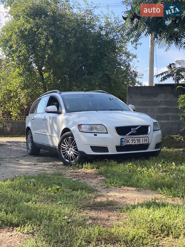 Volvo V50 2009