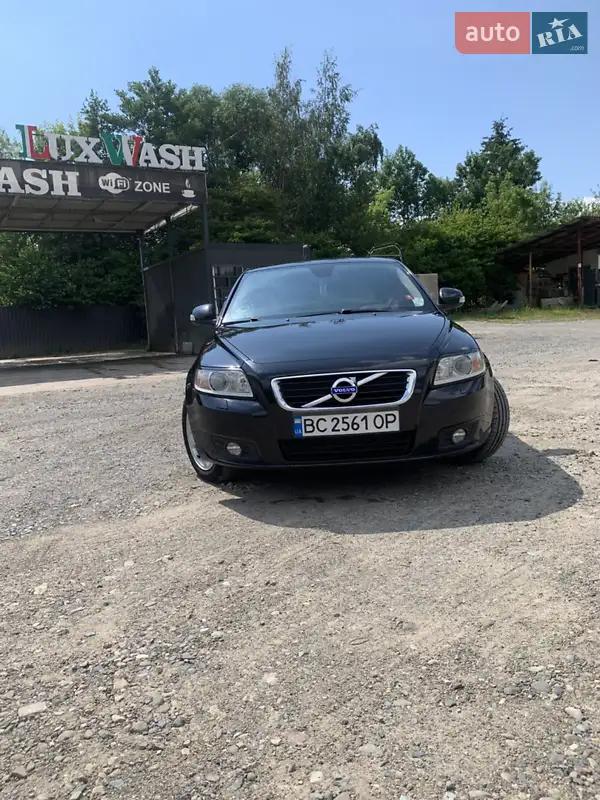 Volvo V50
