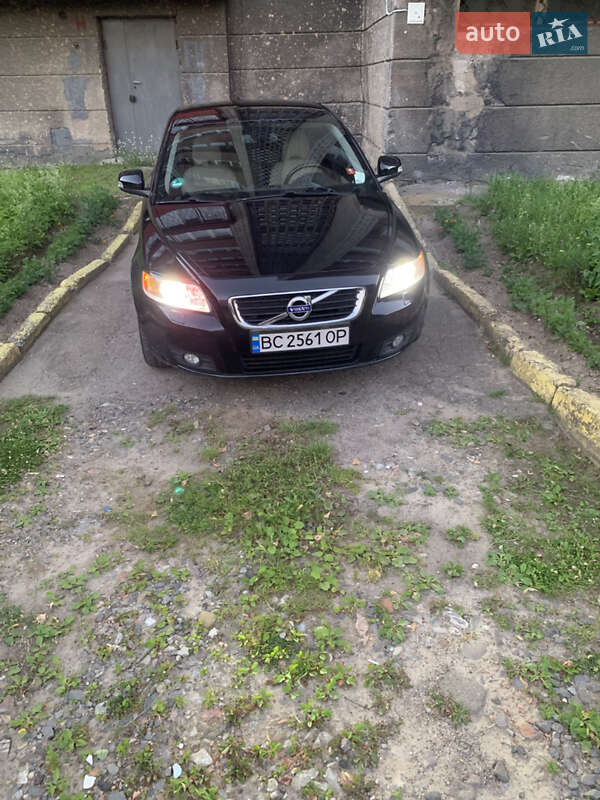 Универсал Volvo V50 2011 в Львове