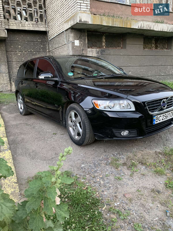 Универсал Volvo V50 2011 в Львове
