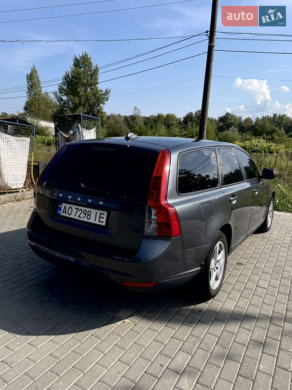 Універсал Volvo V50 2009 в Тячеві