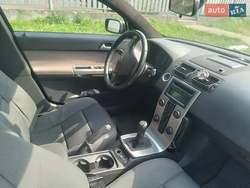 Volvo V50