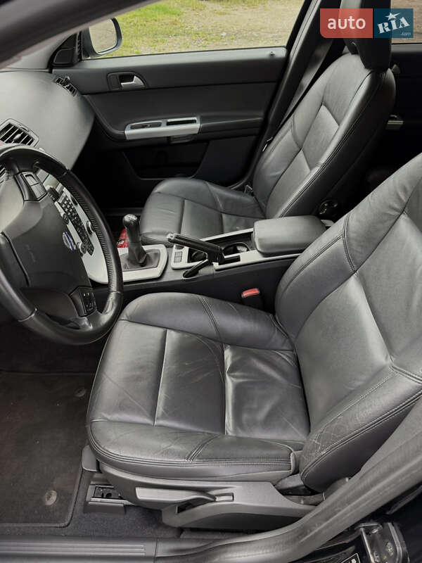 Универсал Volvo V50 2011 в Дрогобыче