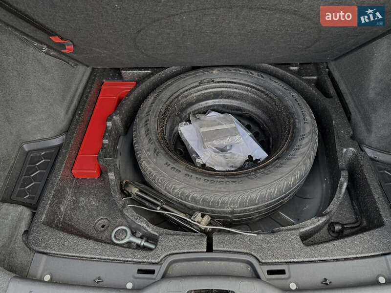 Универсал Volvo V50 2011 в Дрогобыче
