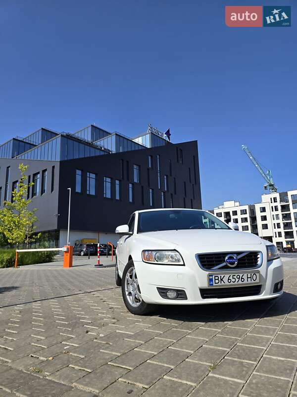 Универсал Volvo V50 2012 в Ровно