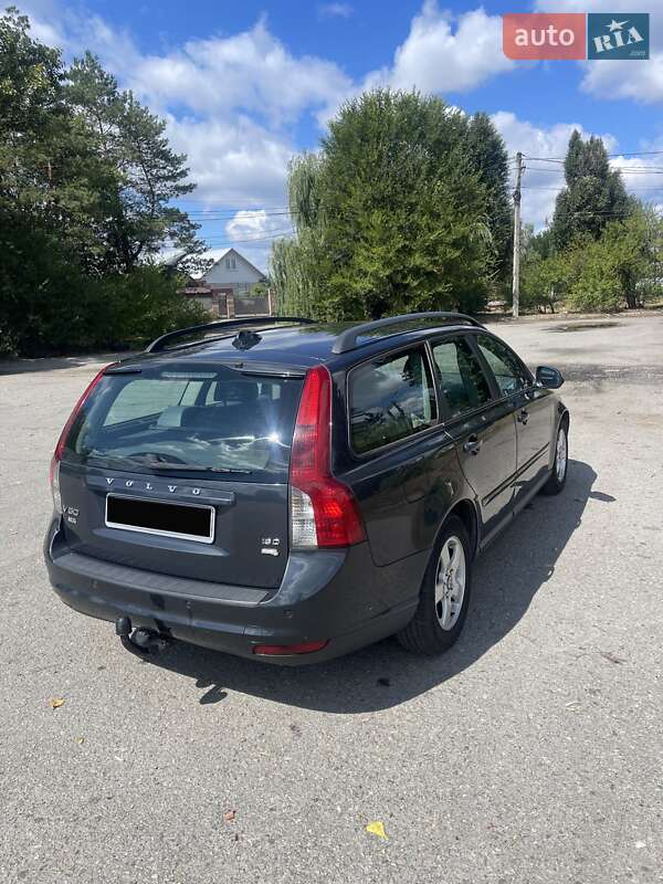 Універсал Volvo V50 2010 в Дніпрі