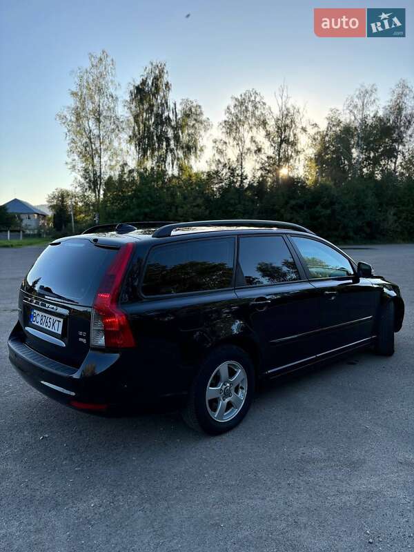 Універсал Volvo V50 2009 в Старому Самборі