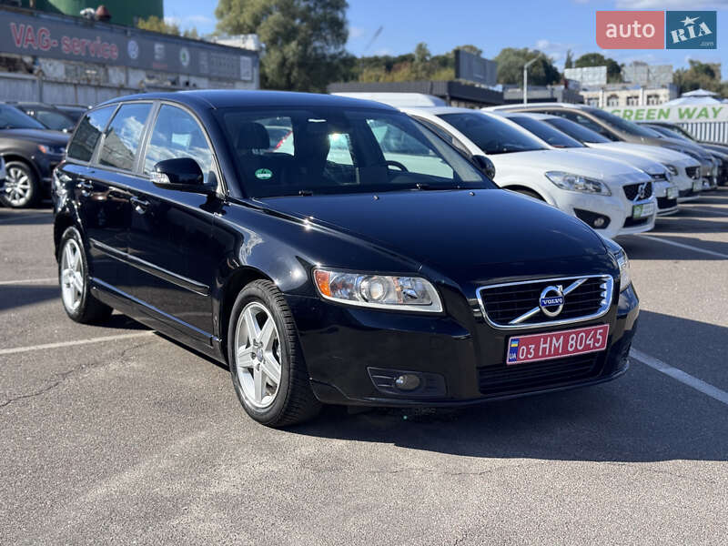 Универсал Volvo V50 2012 в Киеве