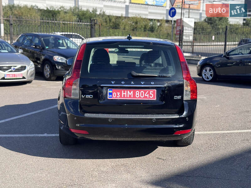 Универсал Volvo V50 2012 в Киеве