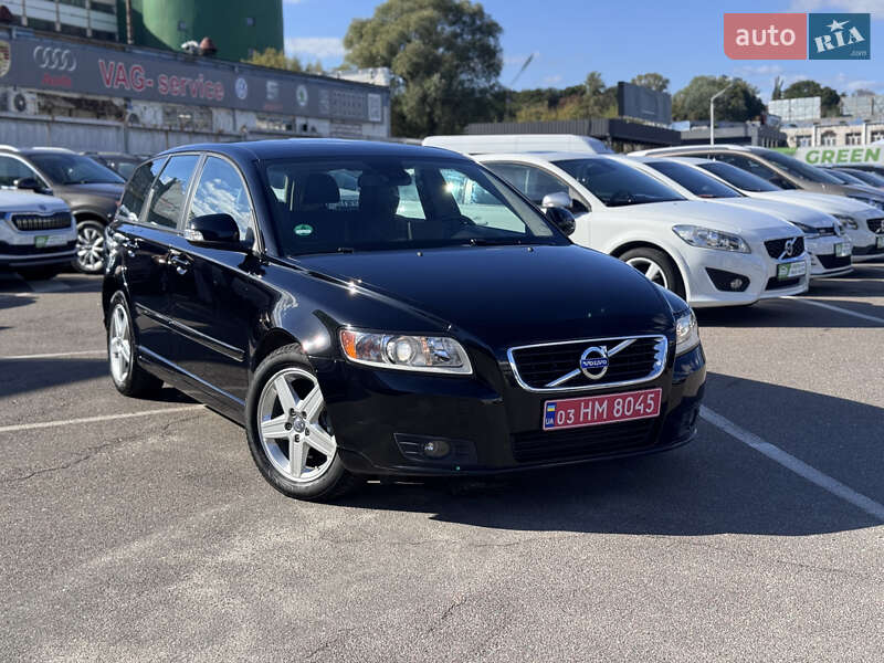 Универсал Volvo V50 2012 в Киеве