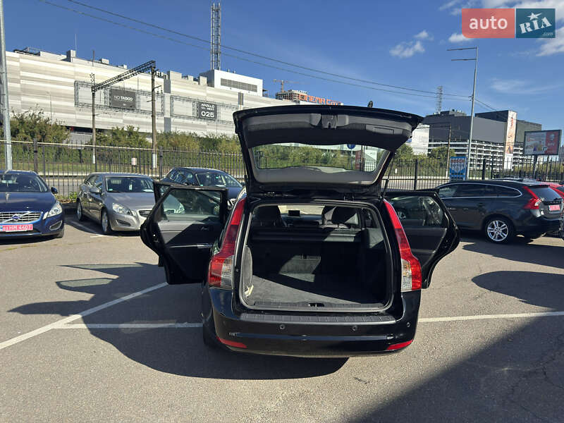 Универсал Volvo V50 2012 в Киеве