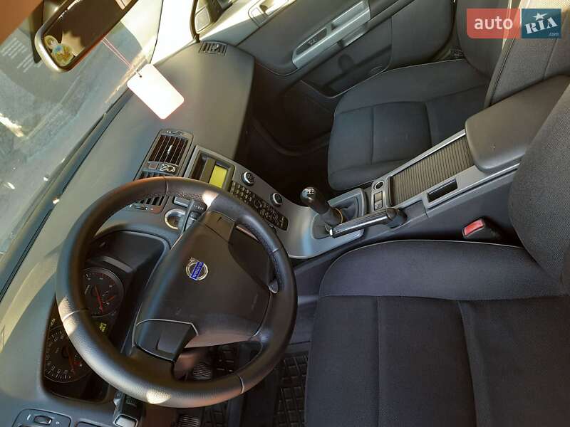 Универсал Volvo V50 2010 в Житомире
