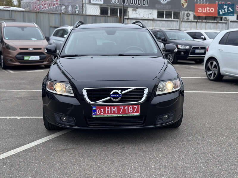 Volvo V50 2011