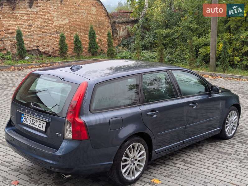 Универсал Volvo V50 2010 в Тернополе