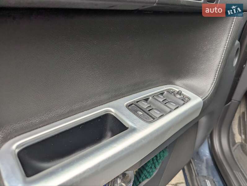 Универсал Volvo V50 2010 в Тернополе