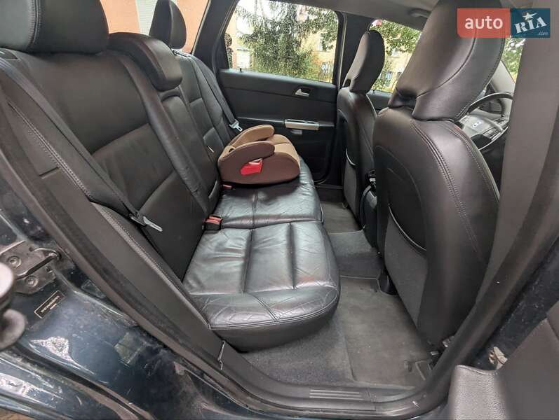 Универсал Volvo V50 2010 в Тернополе