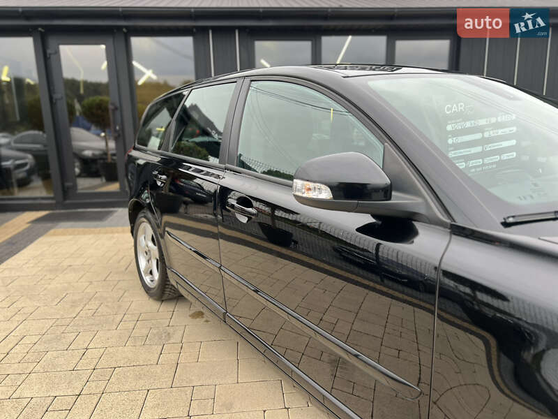 Универсал Volvo V50 2011 в Львове
