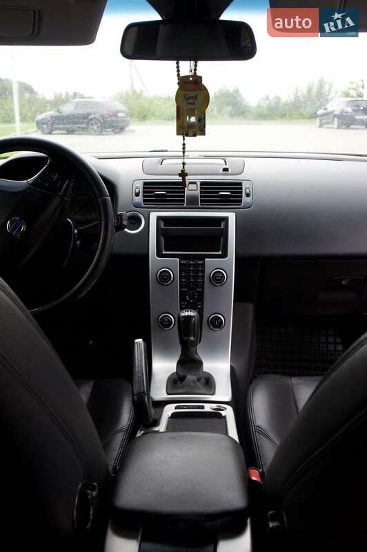 Универсал Volvo V50 2011 в Сколе